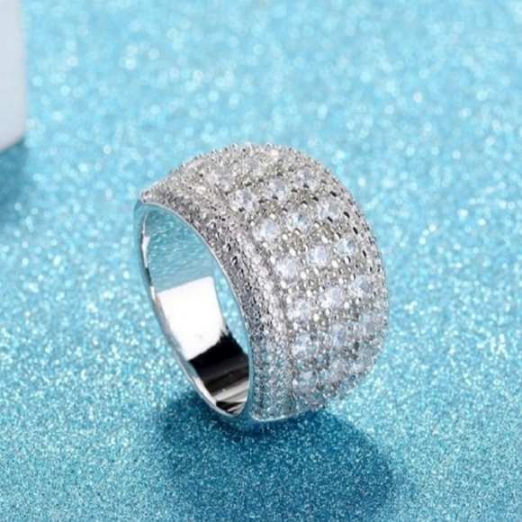 Platinum Round-cut Multi-Row Diamond Band Ring - Picture 5 of 16